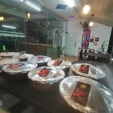 阿努拉德普勒 Ambula Food Court酒店 外观 照片